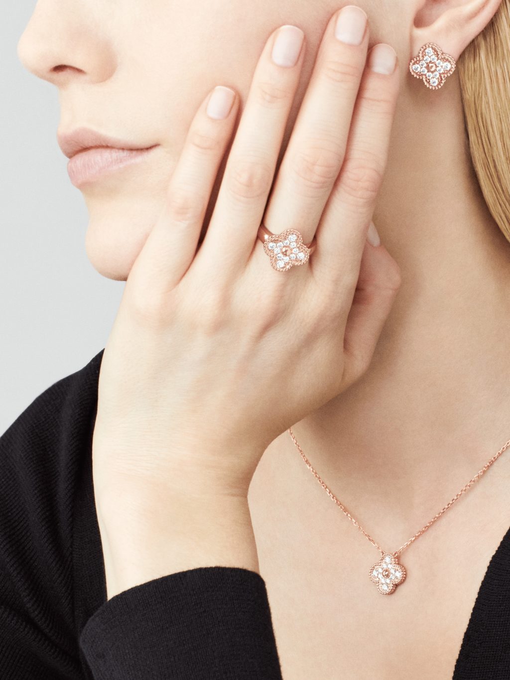 Van Cleef & Arpels საკიდი «Vintage Alhambra» VCARP2R300